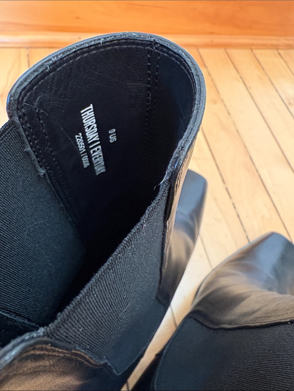 Thursday size 9 black leather boots - Picture 4 of 6